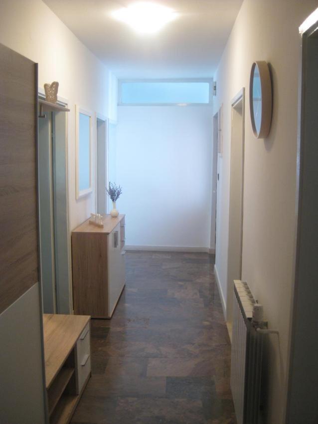 Apartman Mate Splitska Exteriör bild